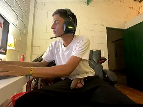 Group Max_TheHorseDick on StripChat