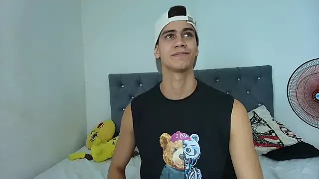 Freechat Maximiliano__Fire on StripChat