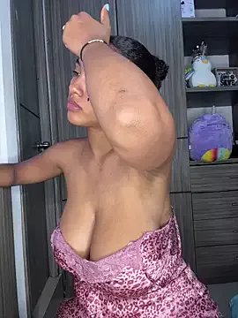 Freechat Mia_sweet80 on StripChat