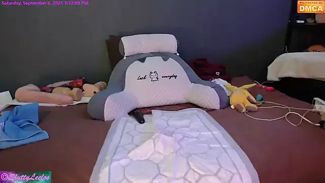 MissSluttyLeeloo on StripChat 