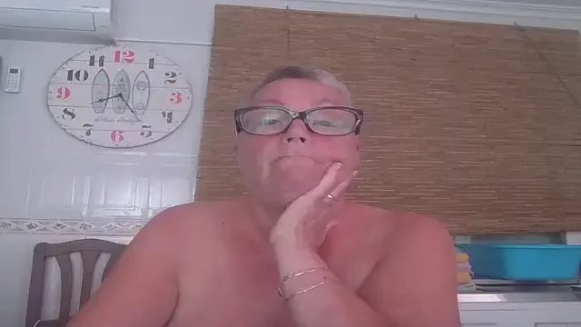 Freechat Mystery-Grandmother on StripChat