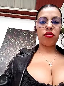 Freechat Nathaly_12 on StripChat