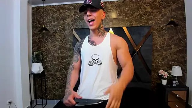 Freechat SalvatoreDmore on StripChat