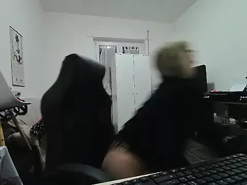 Freechat sexy_blondie92 on StripChat