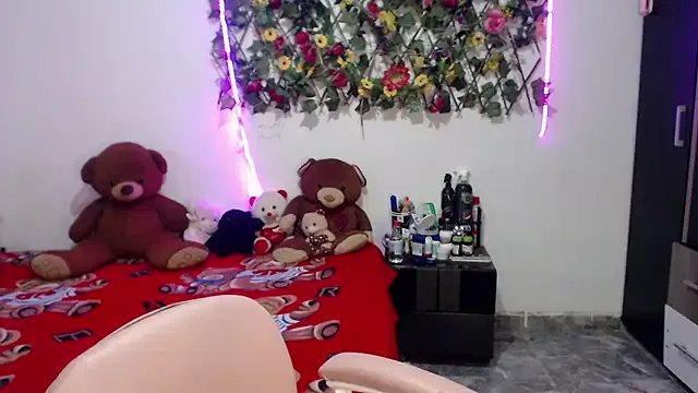 Freechat sexysusan4you on StripChat