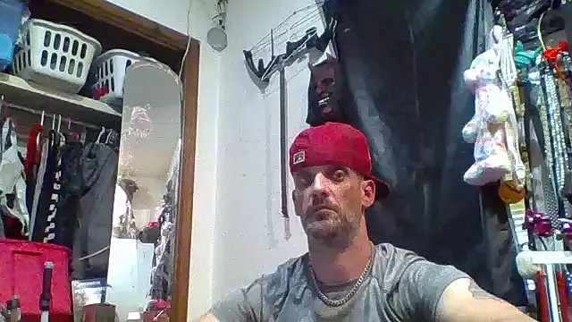 Freechat slinginbigD on StripChat