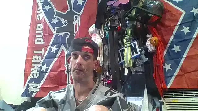 Freechat slinginbigD on StripChat