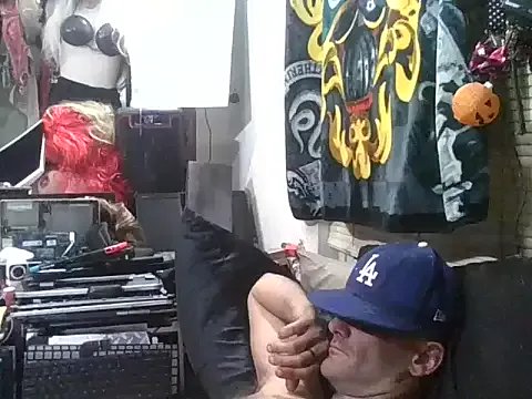 Freechat slinginbigD on StripChat