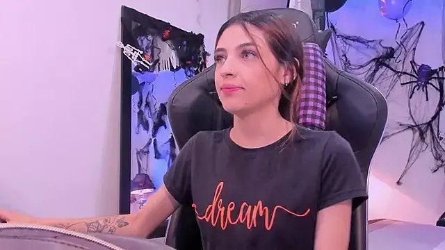 Freechat sofiarouge on StripChat