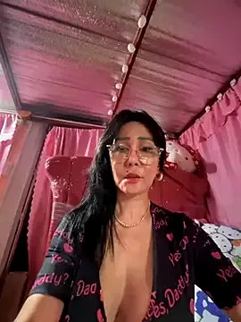 sweetieme on StripChat 