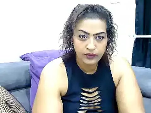 Freechat THICKNESS28 on StripChat