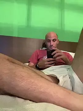 Freechat tubfunaske on StripChat