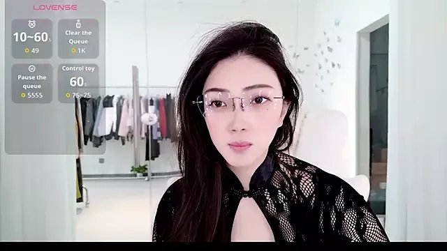 Freechat yangyang-777 on StripChat