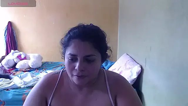 Freechat yulieth_bbw on StripChat
